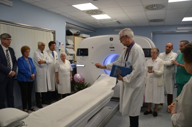 Presentazione della nuova PET/TC digitale GE HealthCare OMNI Legend 32cm 6R